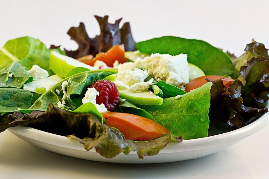 一人暮らしで健康を維持しながら節約できる食事プランは？