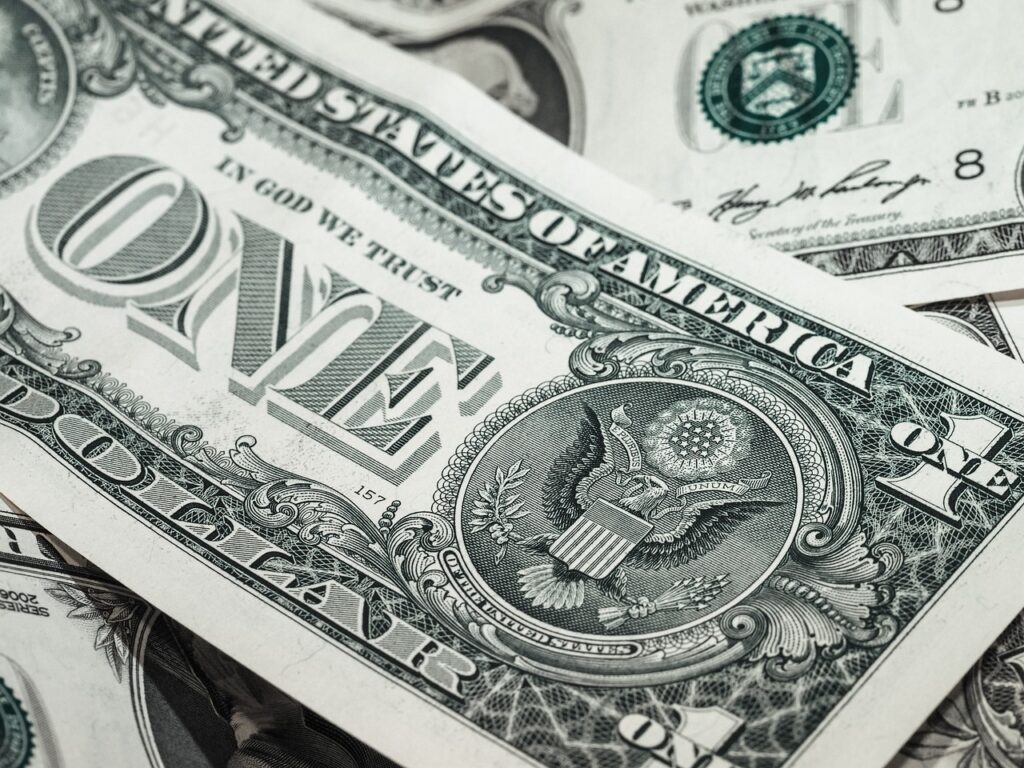 一人暮らしのお金が溜まらない原因とは？