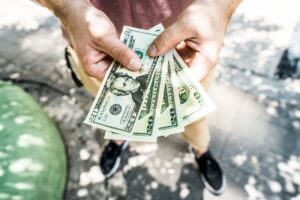 一人暮らしの支出を減らすための効果的な方法は？